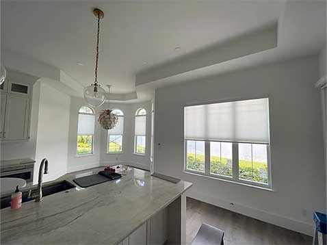 Hunter Douglas Dealer Image